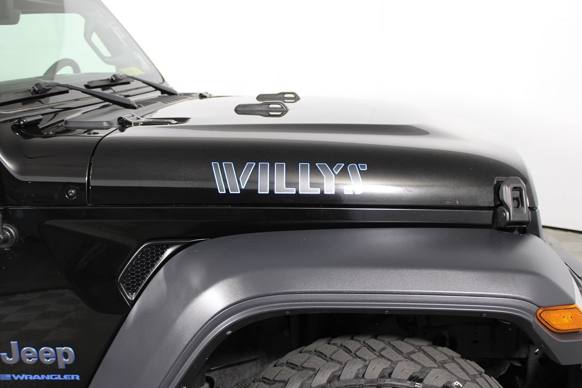 Used 2023 Jeep Wrangler Unlimited w/ Cold Weather Group AWD/4WD image 7