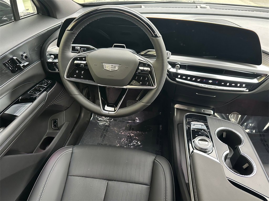 New 2026 Cadillac Lyriq Luxury image 17