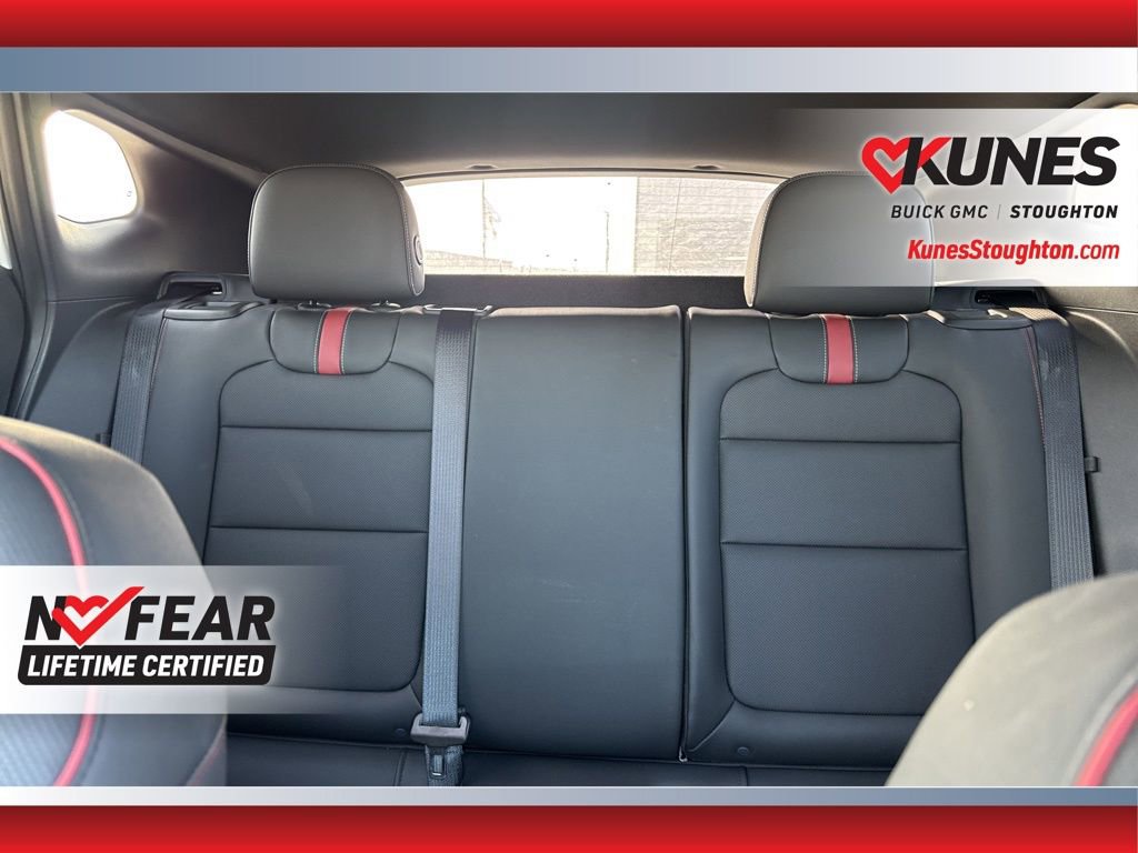 Used 2024 Chevrolet Trax RS w/ Sunroof Package FWD image 34