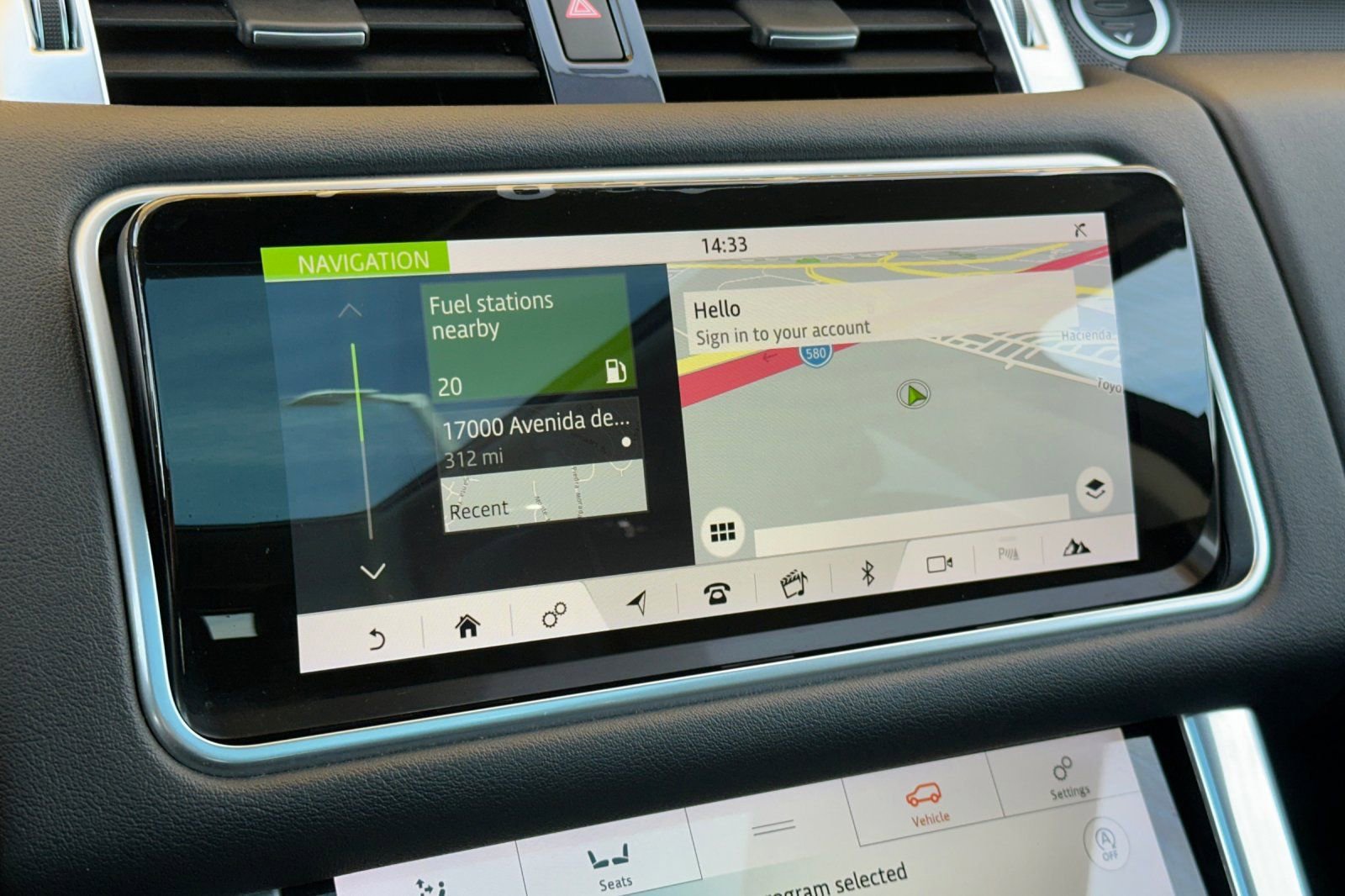 Used 2018 Land Rover Range Rover Sport SE image 24