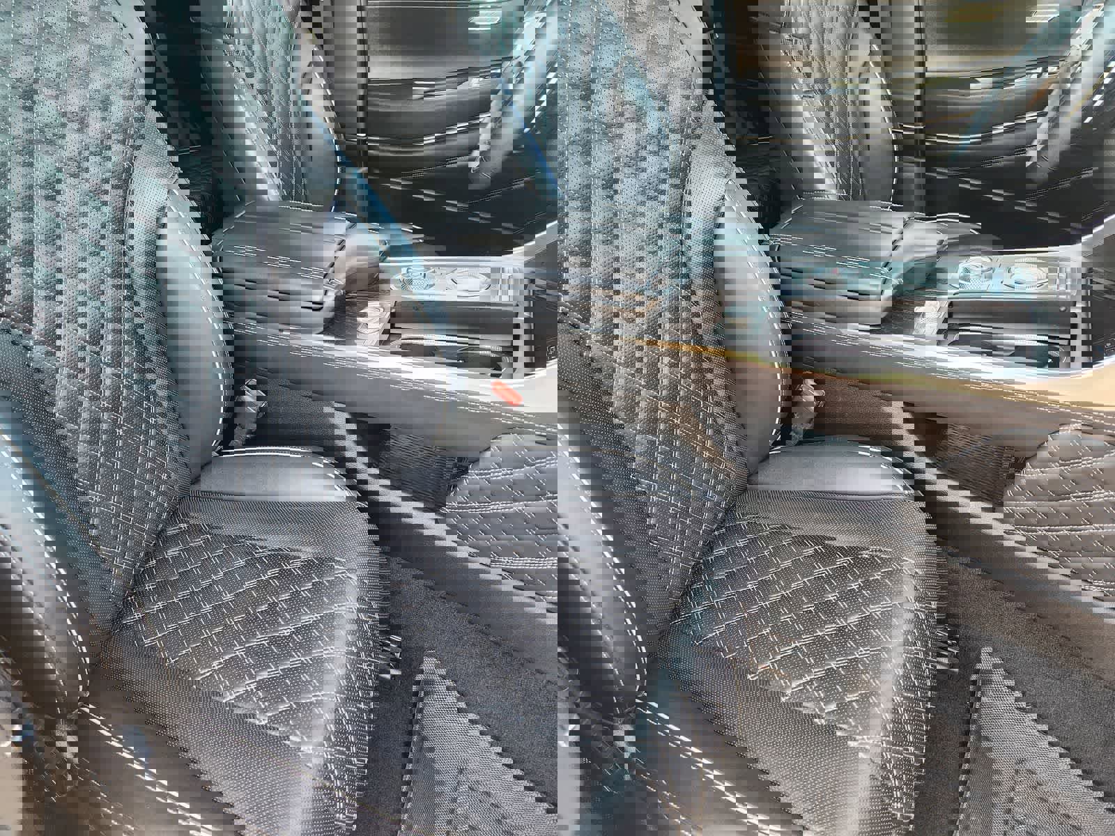 Used 2021 Genesis GV80 3.5T w/ Prestige Package 07 image 13