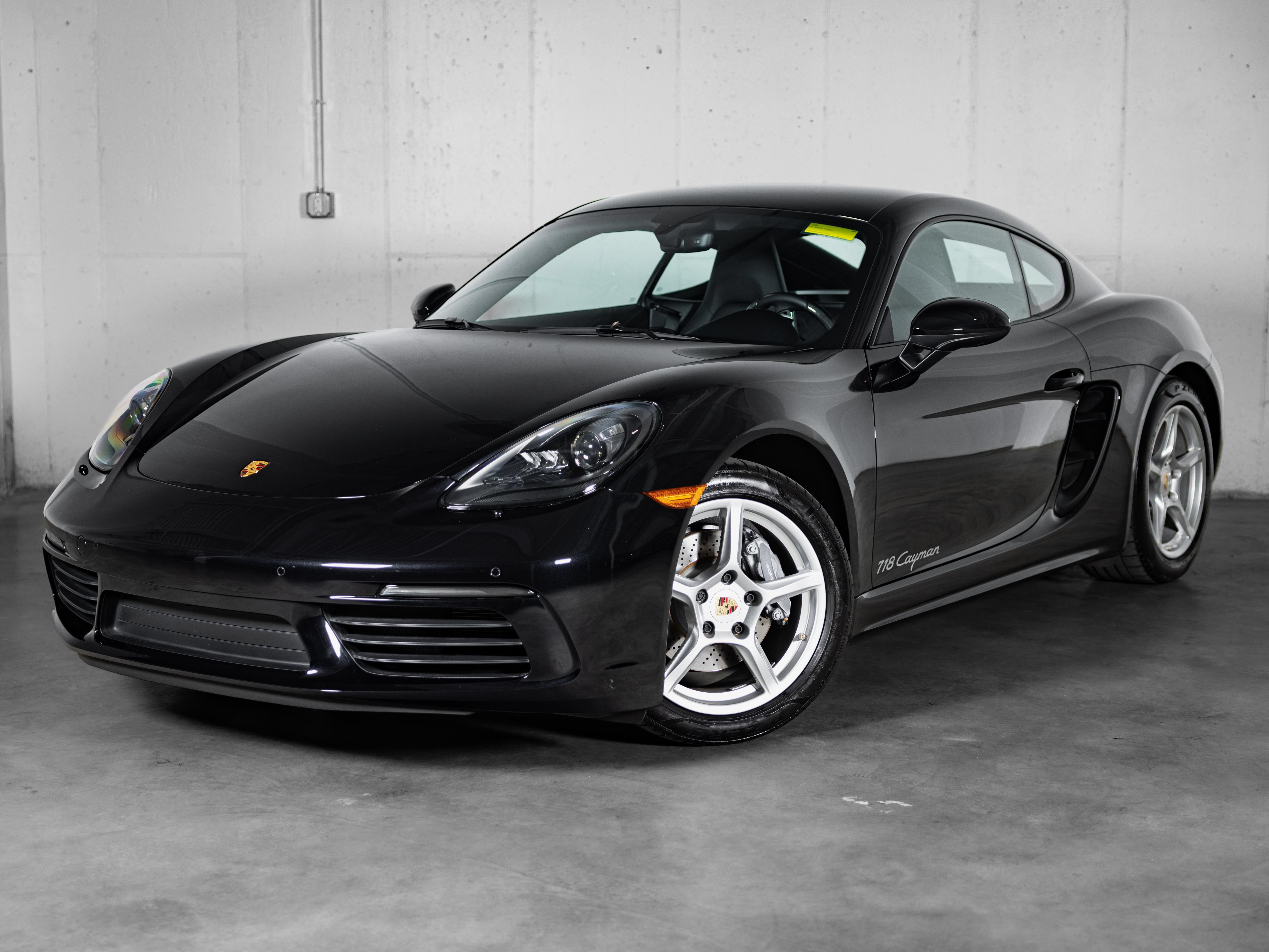 Certified 2024 Porsche 718 Cayman RWD image 1