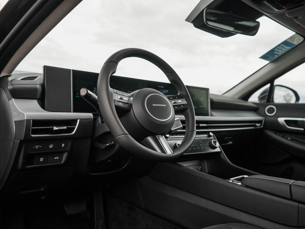 New 2026 Hyundai Sonata SEL FWD image 17