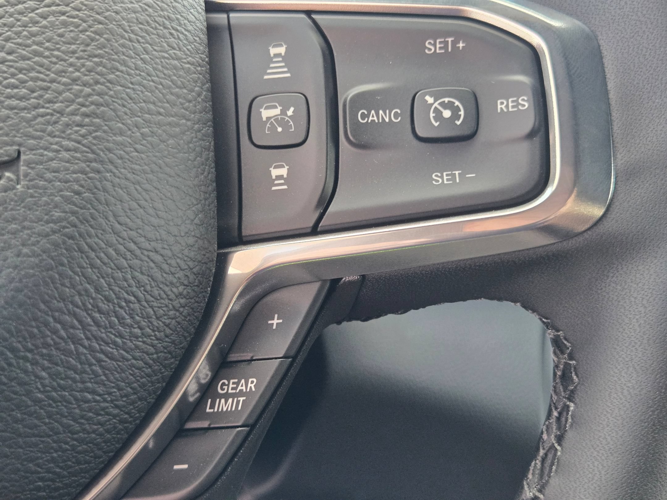 New 2026 RAM 2500 Laramie w/ Night Edition AWD/4WD image 28