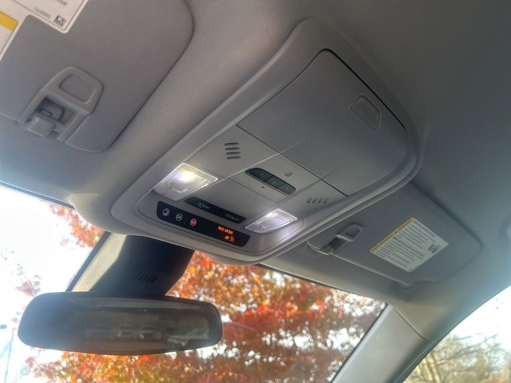 Used 2020 Chevrolet Equinox LT image 21