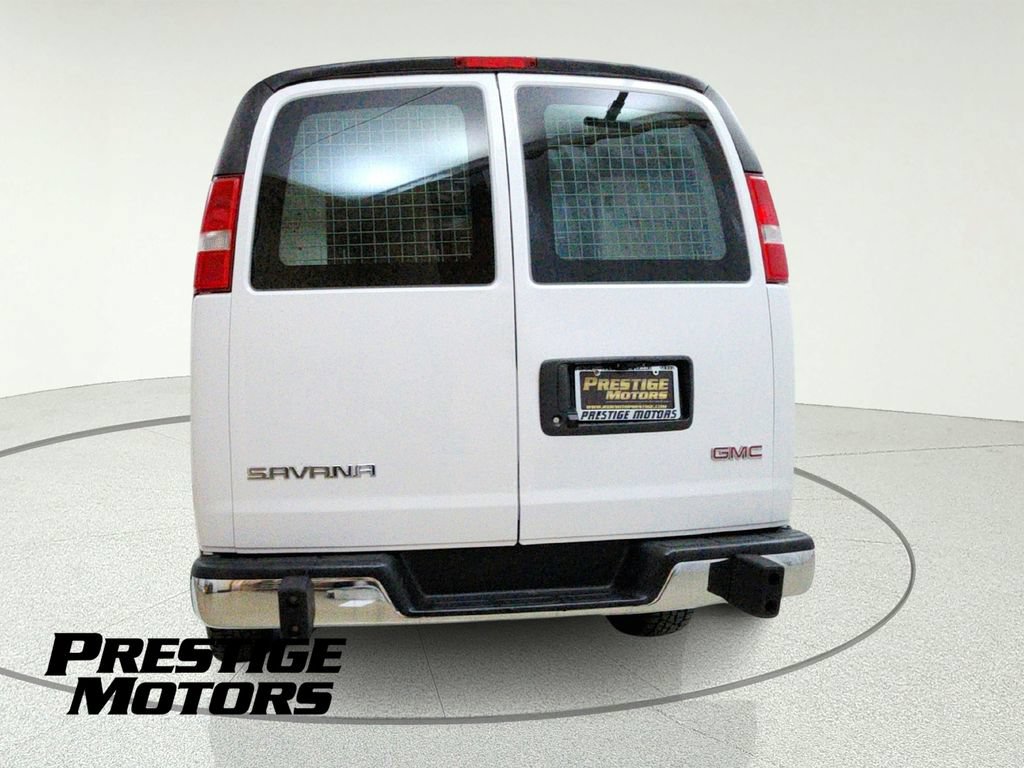 Used 2020 GMC Savana 2500 w/ Driver Convenience Package RWD image 5