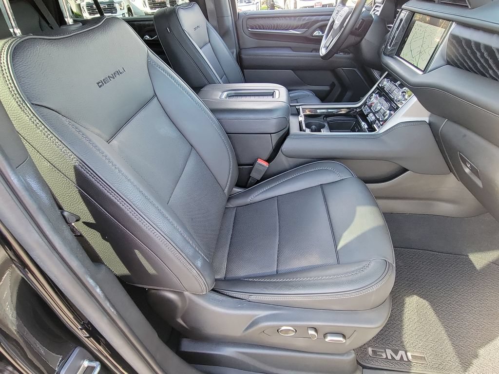 Used 2023 GMC Yukon Denali AWD/4WD image 29