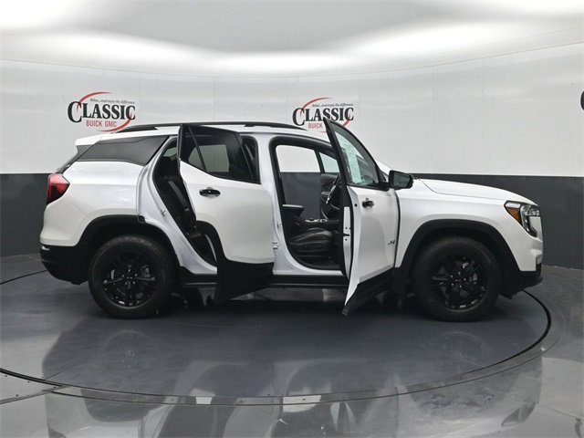 Used 2022 GMC Terrain AT4 w/ Infotainment Package II image 32