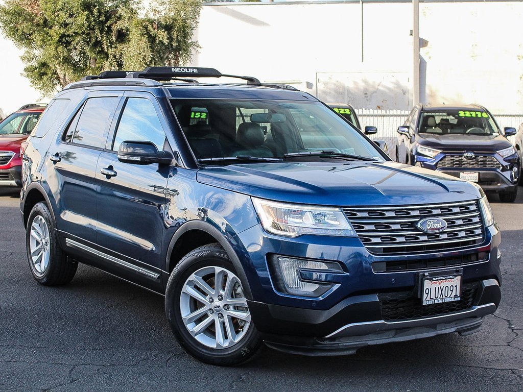 Used 2017 Ford Explorer XLT w/ Equipment Group 202A image 1