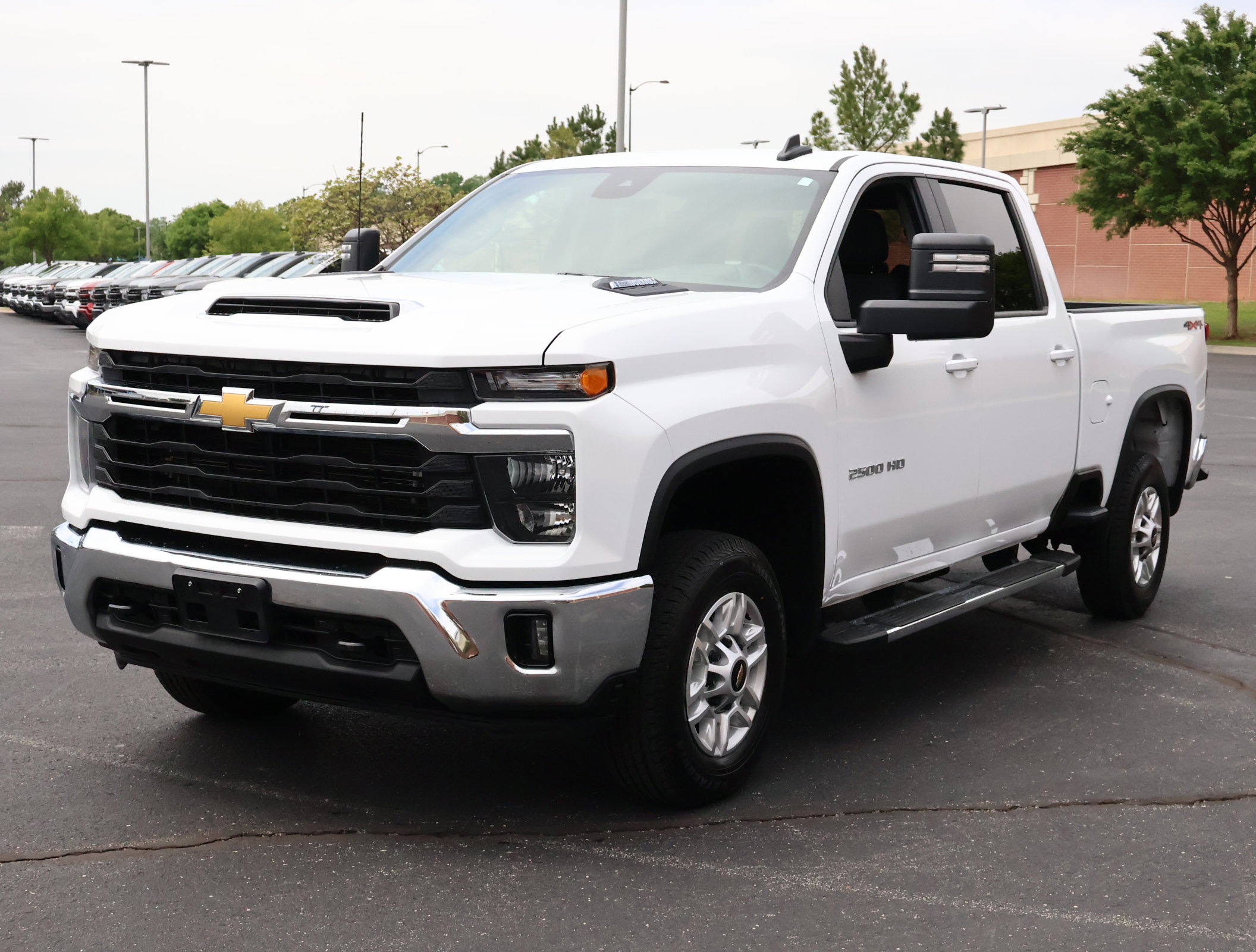 Used 2025 Chevrolet Silverado 2500 LT w/ Convenience Package AWD/4WD image 29