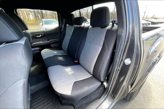 Used 2022 Toyota Tacoma TRD Sport w/ Technology Package image 23