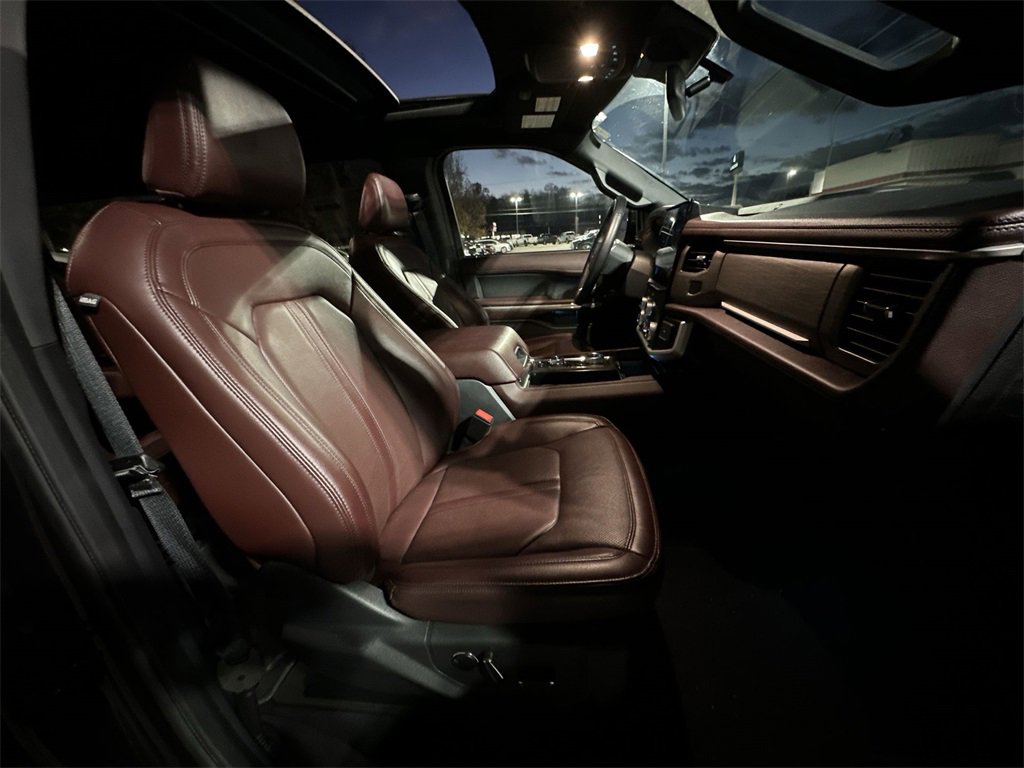 Used 2024 Ford Expedition Max Limited image 25