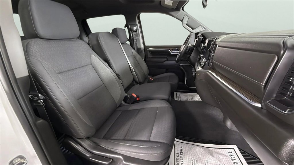 Used 2022 Chevrolet Silverado 1500 LT image 32