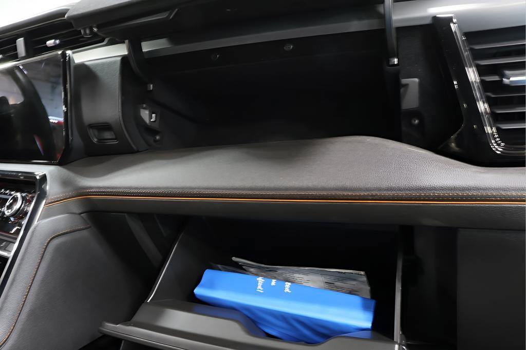 Used 2022 GMC Sierra 1500 AT4 w/ AT4 Premium Package image 25