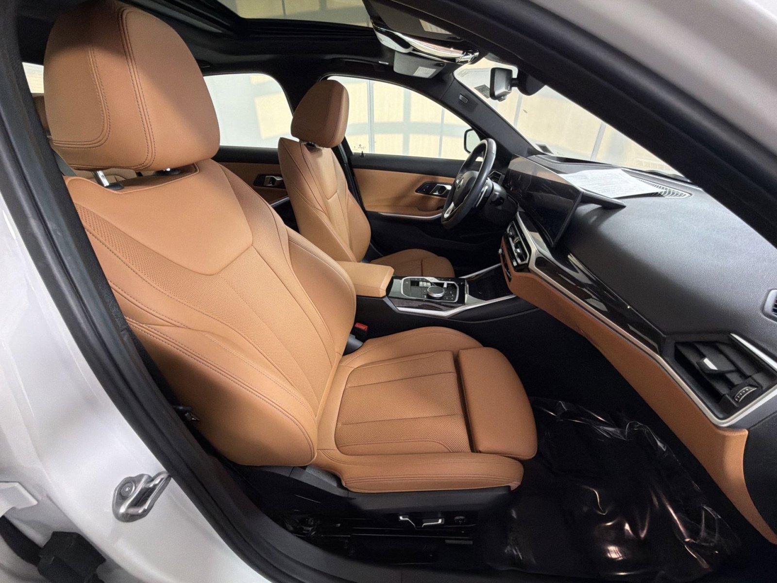 Used 2024 BMW 330i xDrive Sedan w/ Premium Package image 27