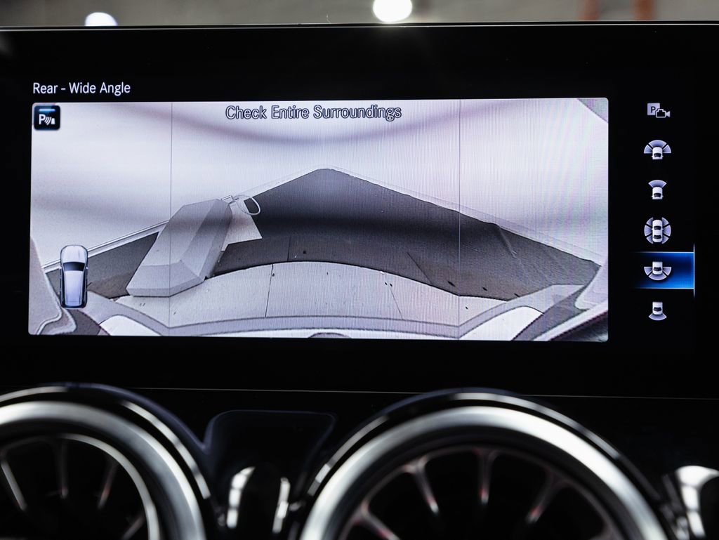 Certified 2023 Mercedes-Benz GLB 250 4MATIC image 18