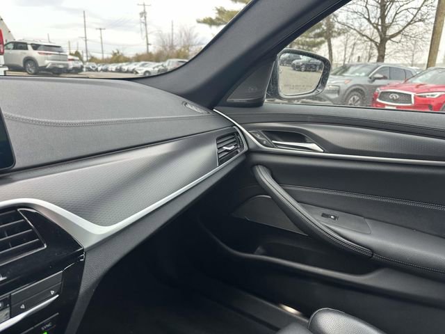 Used 2022 BMW 530i xDrive w/ M Sport Package image 31
