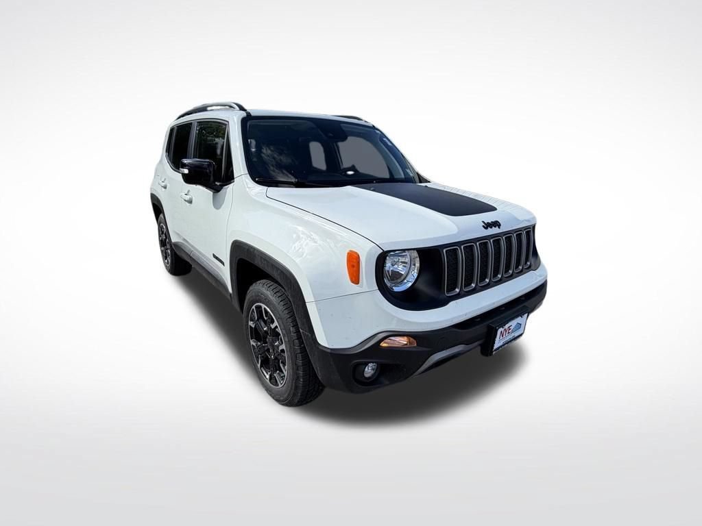 Used 2023 Jeep Renegade Latitude AWD/4WD image 8