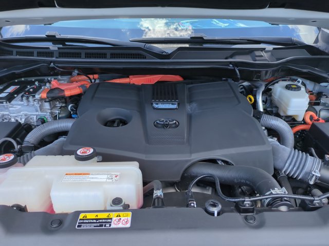 Used 2024 Toyota Tundra Limited AWD/4WD image 22