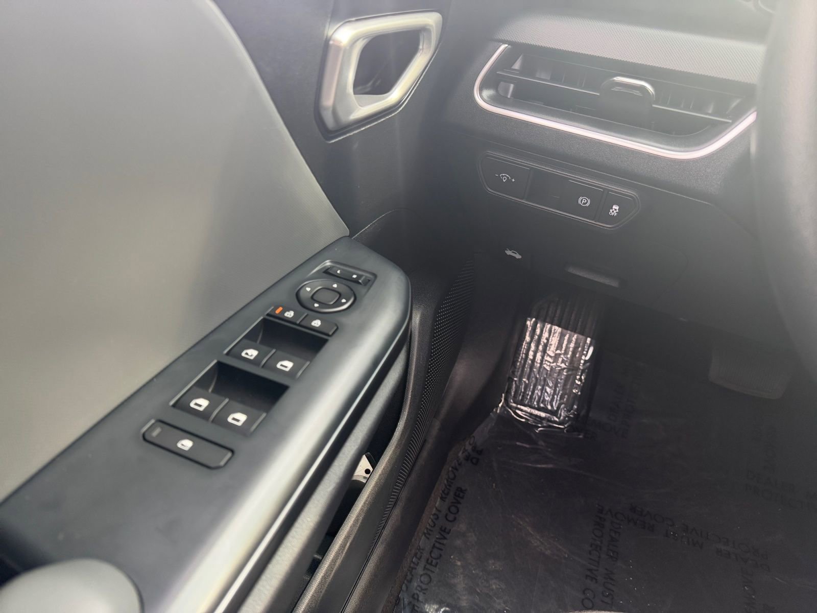 Used 2025 Kia K4 LXS image 22