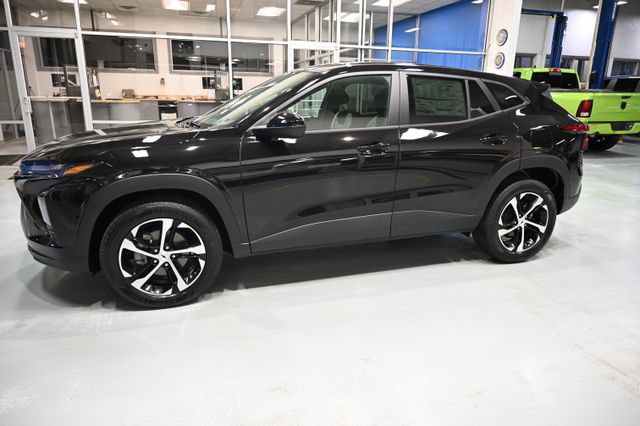 New 2026 Chevrolet Trax RS w/ Sunroof Package FWD image 7