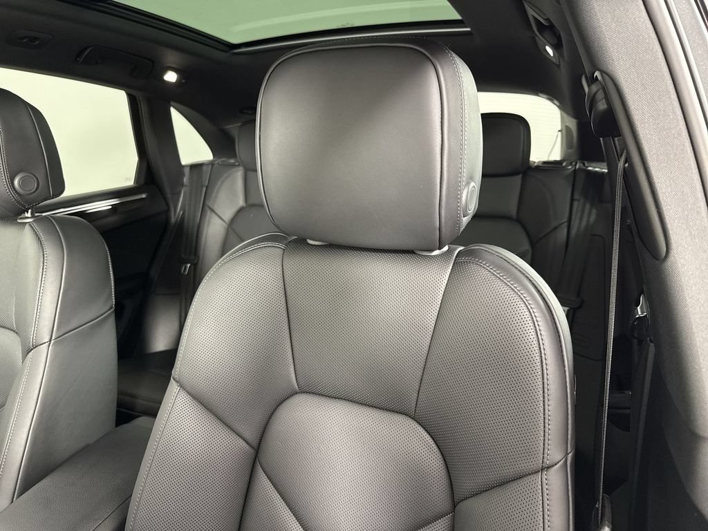 New 2026 Porsche Macan AWD/4WD image 40