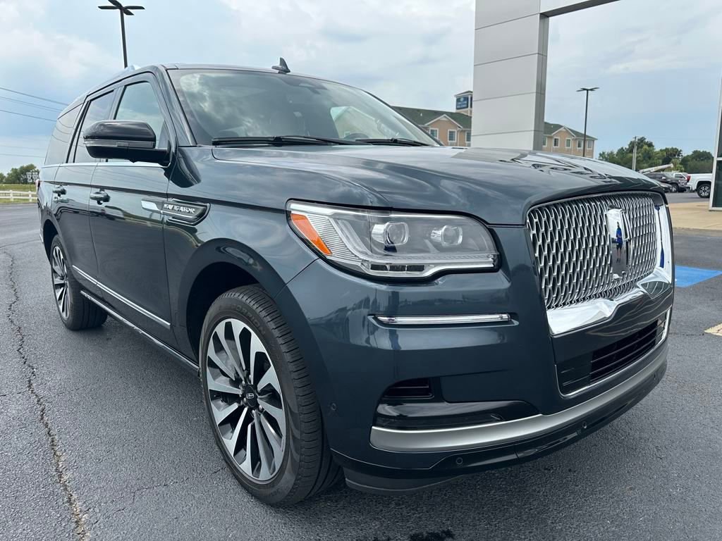 Used 2024 Lincoln Navigator Reserve video 2