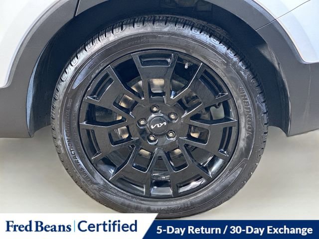 Used 2022 Kia Telluride SX w/ SX Prestige Package image 7