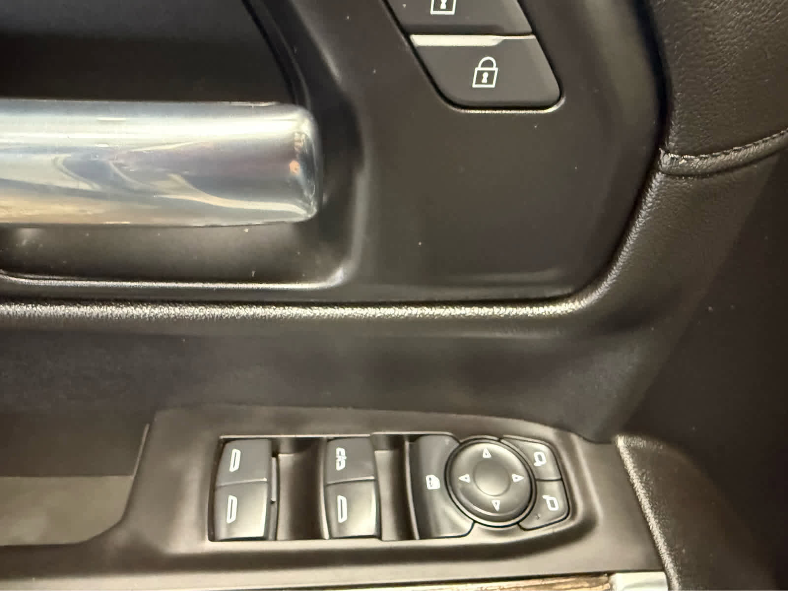 Used 2021 GMC Sierra 1500 Elevation w/ X31 Off-Road Package AWD/4WD image 11