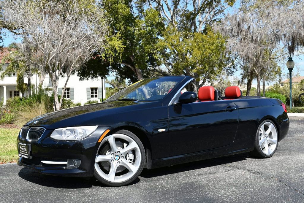 Used 2011 BMW 335i Convertible image 22