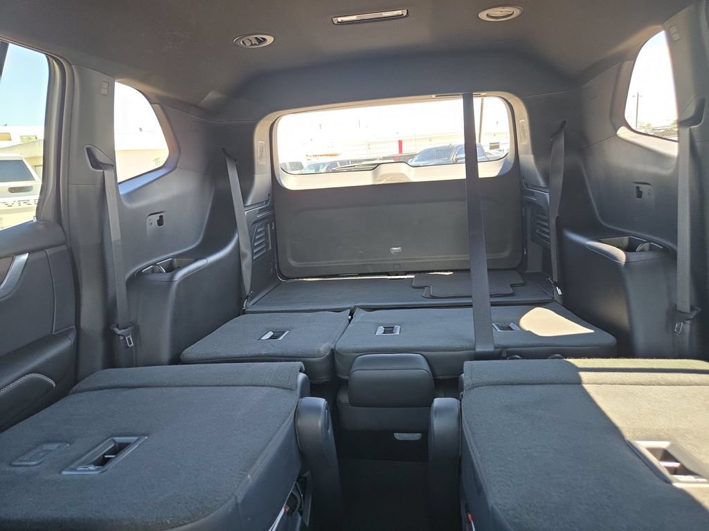 Used 2025 GMC Acadia Denali FWD image 28