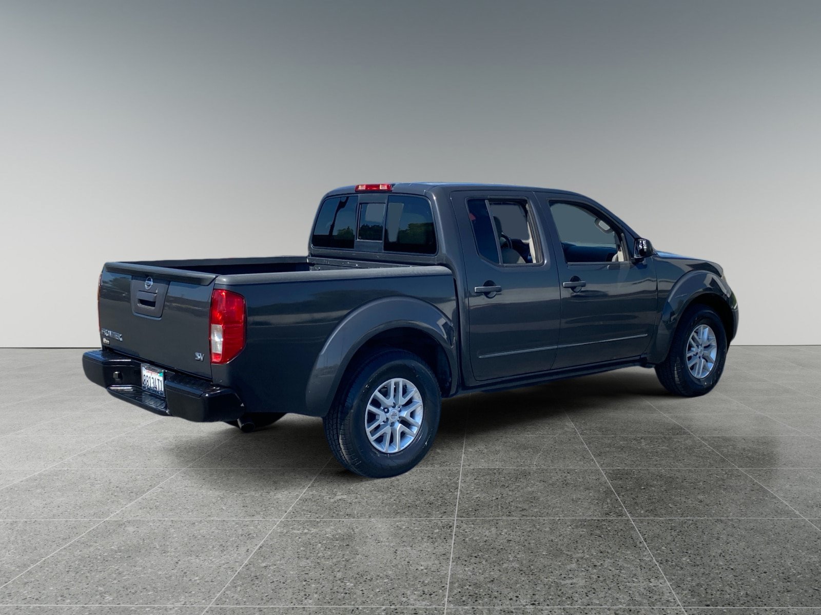 Used 2015 Nissan Frontier SV RWD image 5