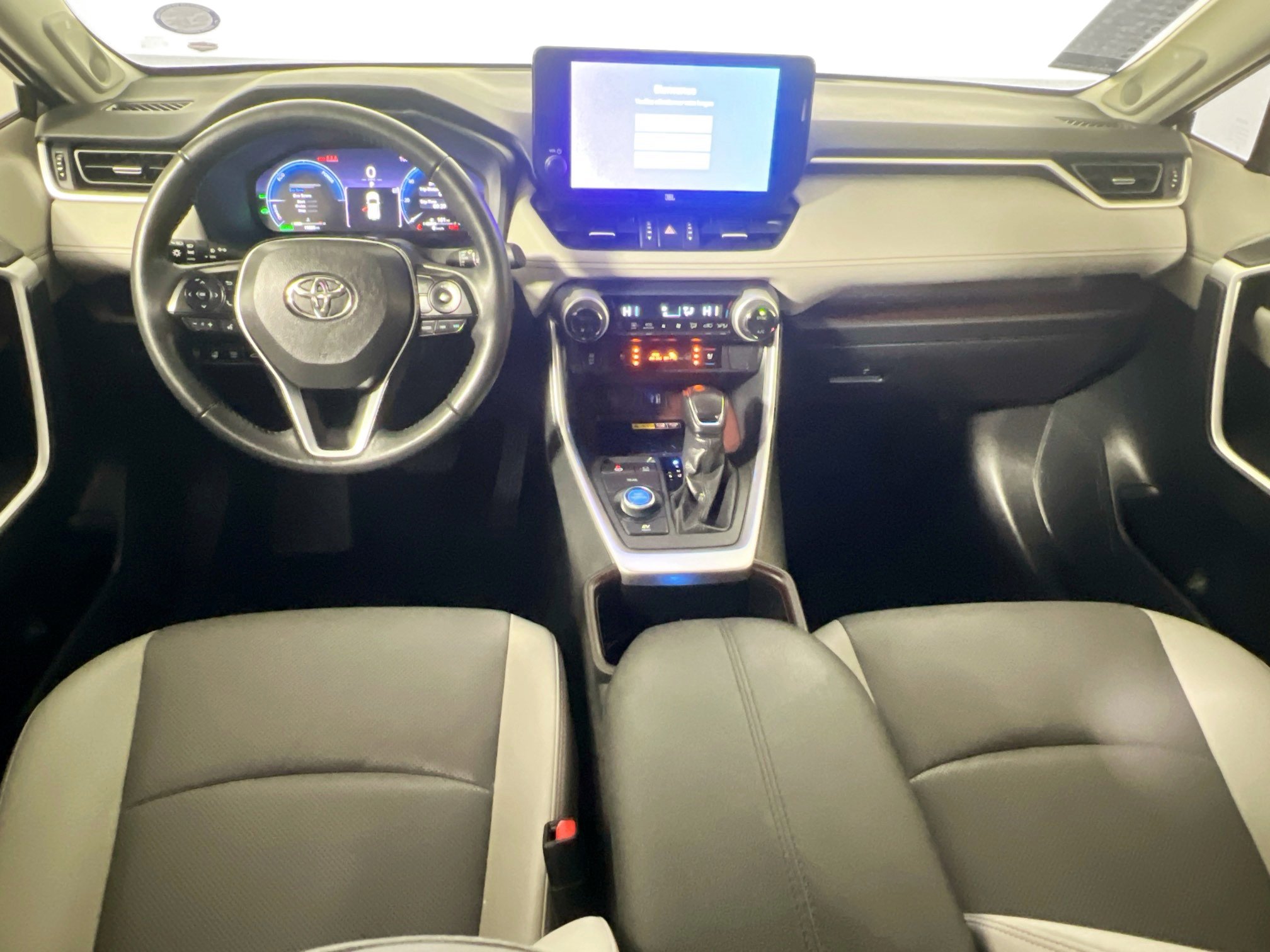 Used 2024 Toyota RAV4 Limited image 30