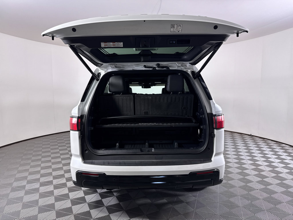 Used 2024 Toyota Sequoia Platinum image 8