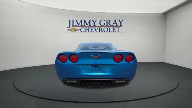 Used 2010 Chevrolet Corvette Coupe w/ 1LT RWD image 4