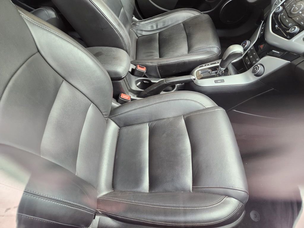 Used 2014 Chevrolet Cruze LT w/ Sun, Sound and Sport Package image 12