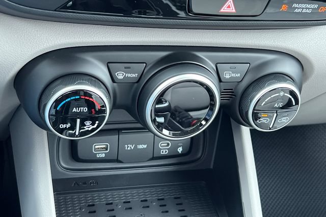 New 2026 Hyundai Venue SEL FWD image 19