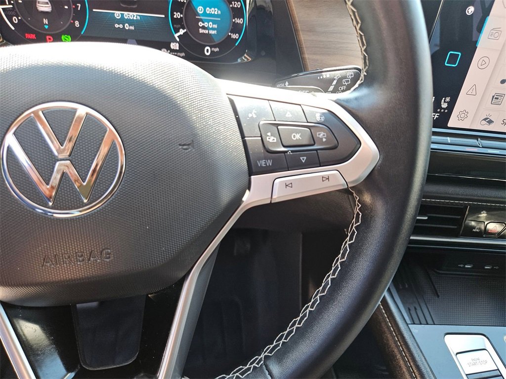 Used 2025 Volkswagen Atlas SE image 20