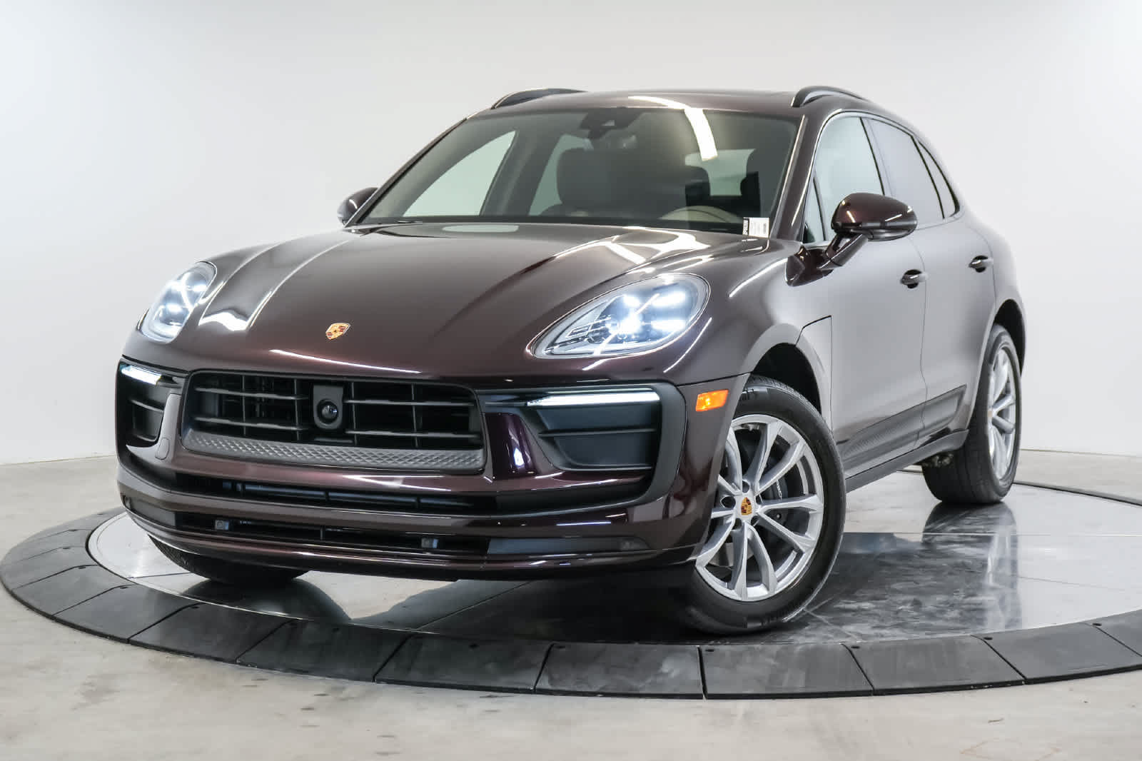 Certified 2024 Porsche Macan