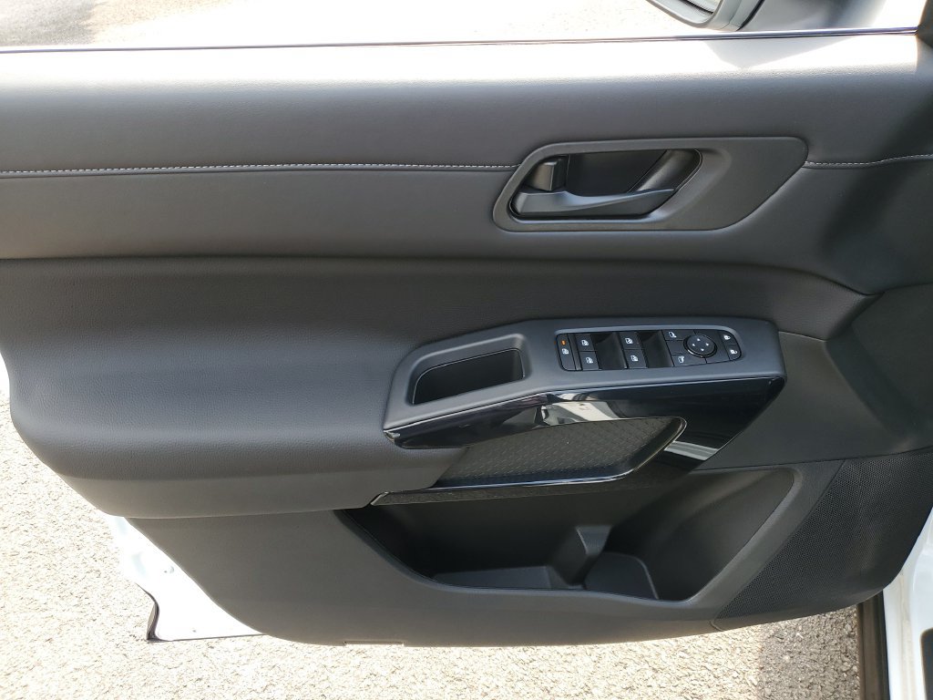 New 2026 Nissan Pathfinder SV FWD image 16
