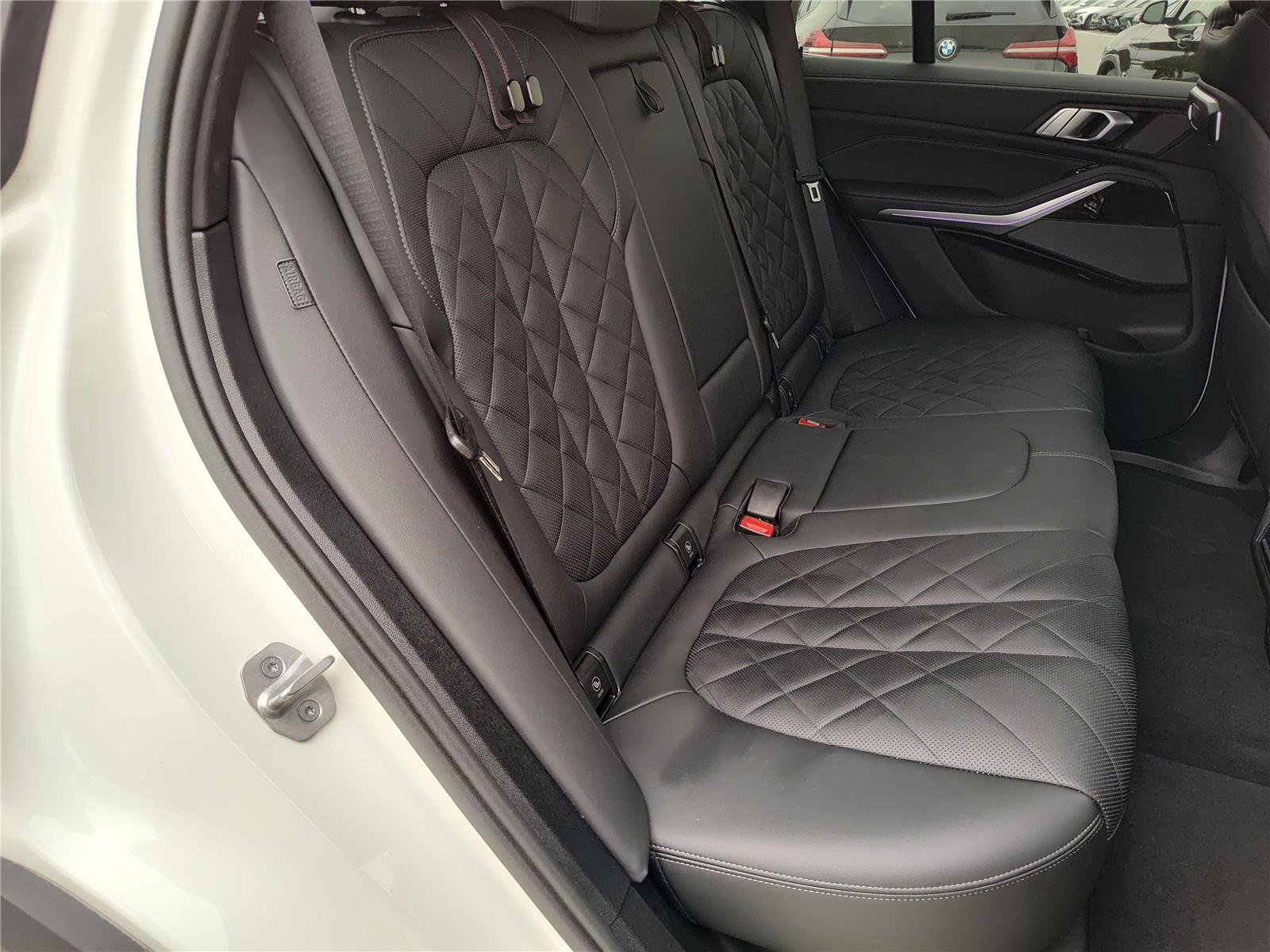 Certified 2025 BMW X5 sDrive40i w/ Premium Package RWD image 27