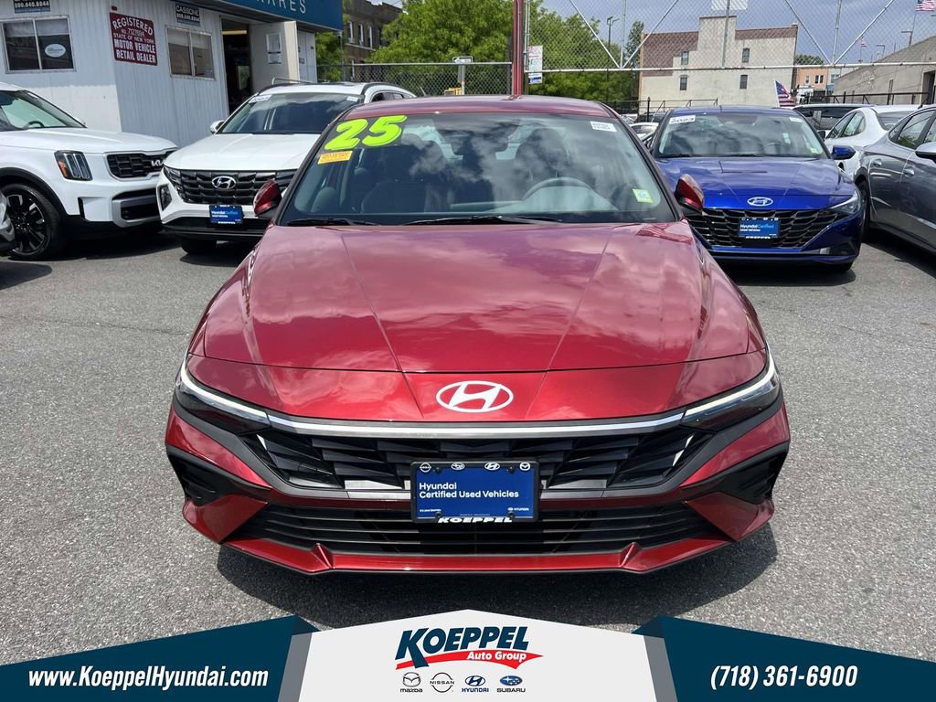 Certified 2025 Hyundai Elantra Hybrid FWD image 2