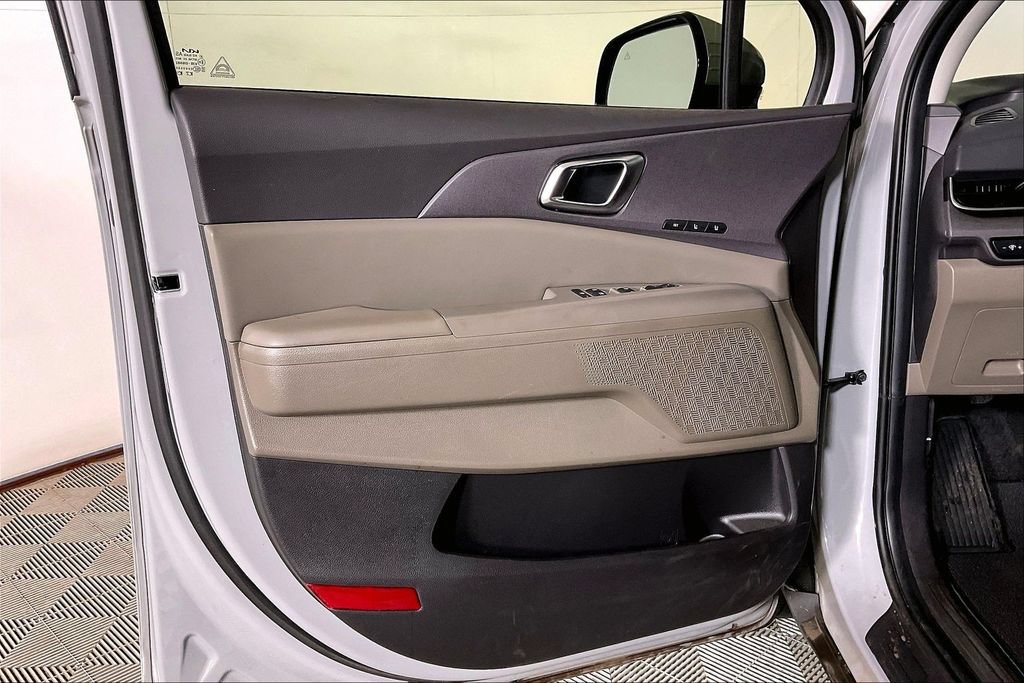 Used 2026 Kia Carnival SX FWD image 22