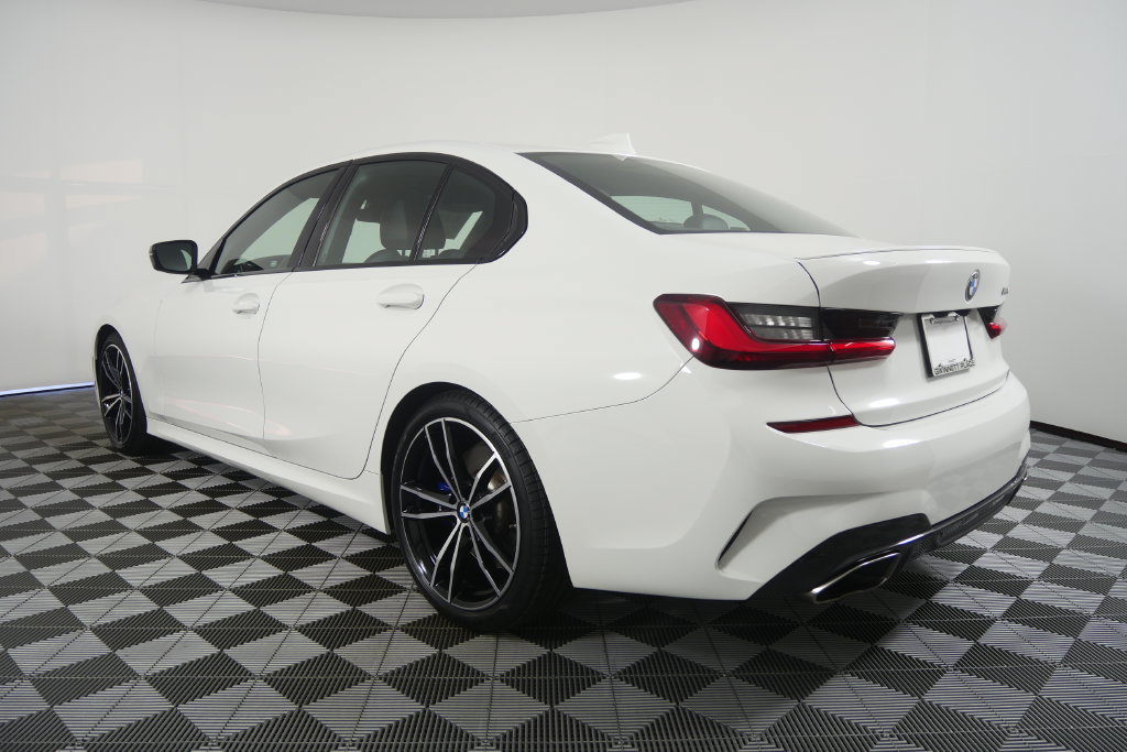 Used 2022 BMW M340i RWD image 3