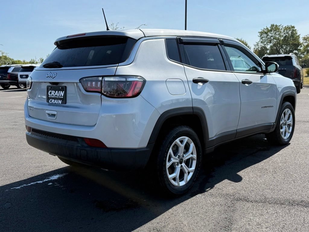 Used 2025 Jeep Compass Sport AWD/4WD image 5