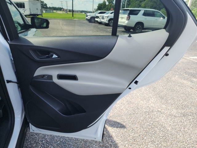 Used 2023 Chevrolet Equinox LS w/ LS Convenience Package image 16