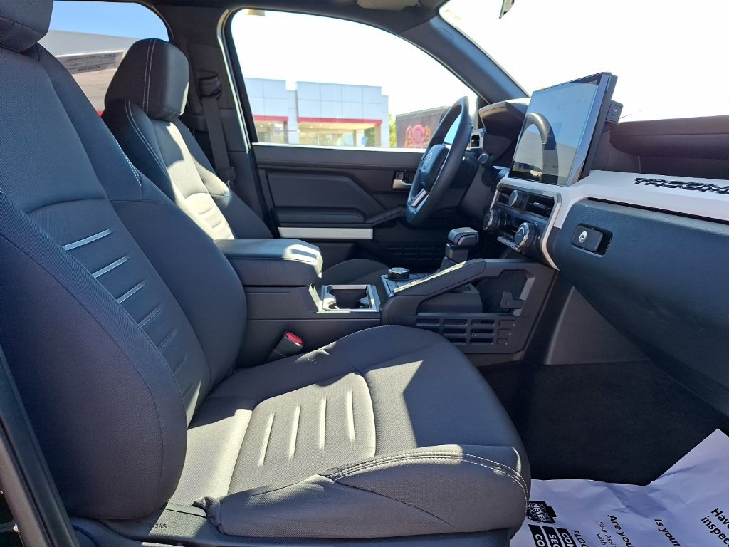 Used 2024 Toyota Tacoma TRD Sport RWD image 31