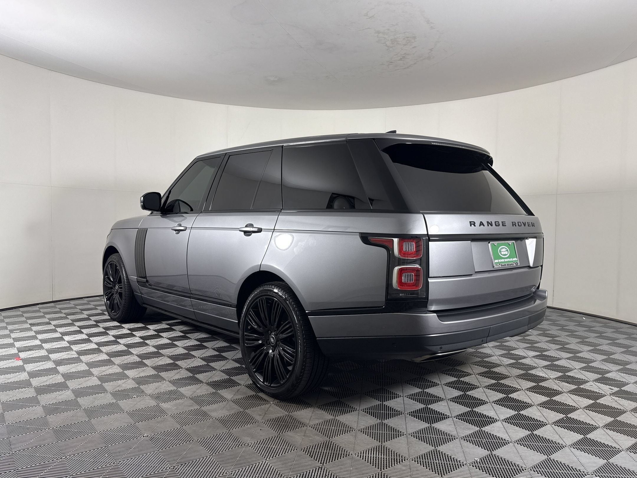 Used 2021 Land Rover Range Rover P525 Westminster Edition AWD/4WD image 3