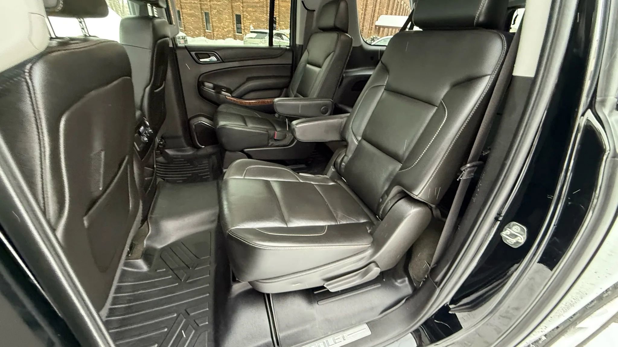 Used 2015 Chevrolet Suburban LTZ image 22