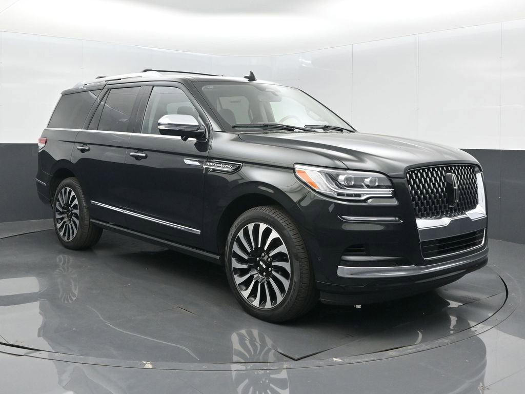 Used 2023 Lincoln Navigator Black Label AWD/4WD image 1